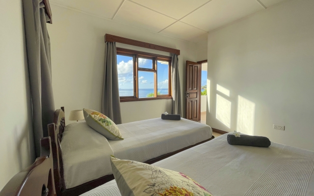 Beach View Villa - Beauvallon villas