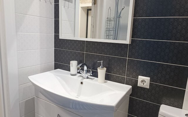 Odnokomnatnaya Artsybushevskaya 204 Flat