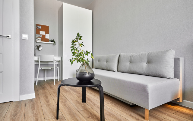 Derevo I Stal  Flat