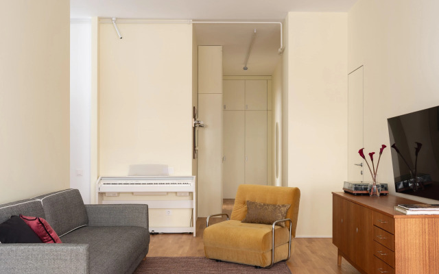 Апартаменты с тремя спальнями на Петроградской стороне