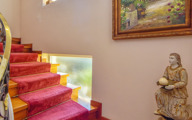 Ellania Villa