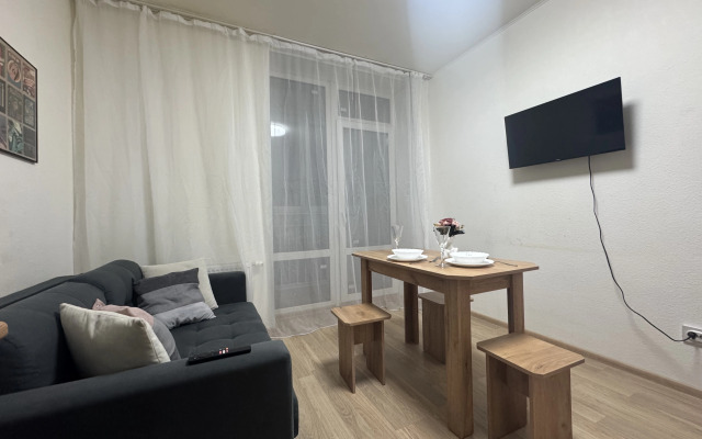 Odnokomnatnaya Lyubimy Adres Yekaterinburg Vtorchermet Voyenny Gorodok Flat