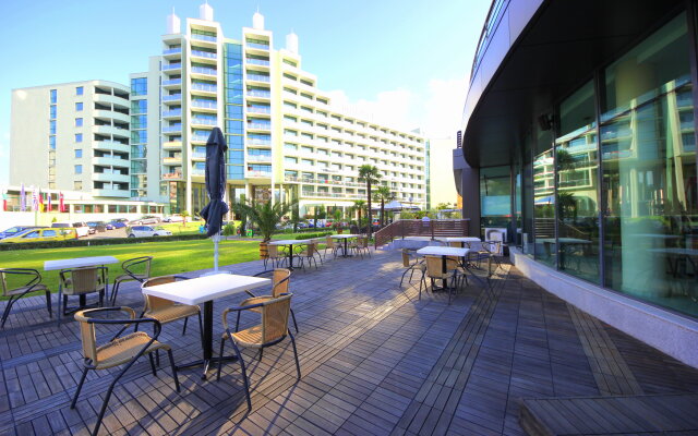 Апарт-Отель Sunny Beach Plaza - Menada