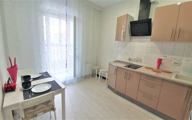 Yevro 2-Komn Vidovaya Serebryany Bereg Krasny Put 103 Apartments