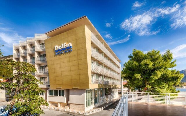 Carine Hotel Delfin
