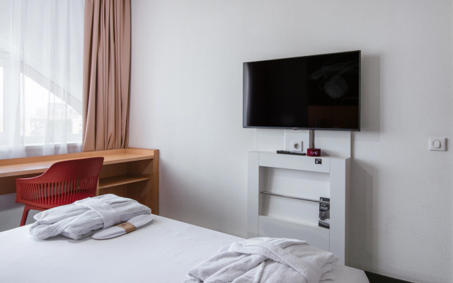 Ibis Oktyabr'skoe Pole Hotel