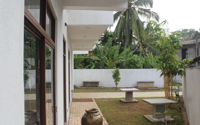 Surf N Summer Guest house