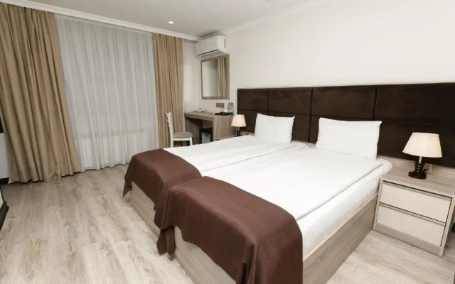 Deluxe City Boutique Hotel