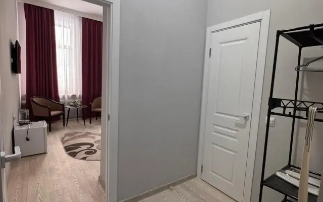 Отель Allur