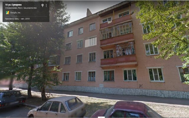 Апартаменты Квартирный Вопрос на Суворова 10