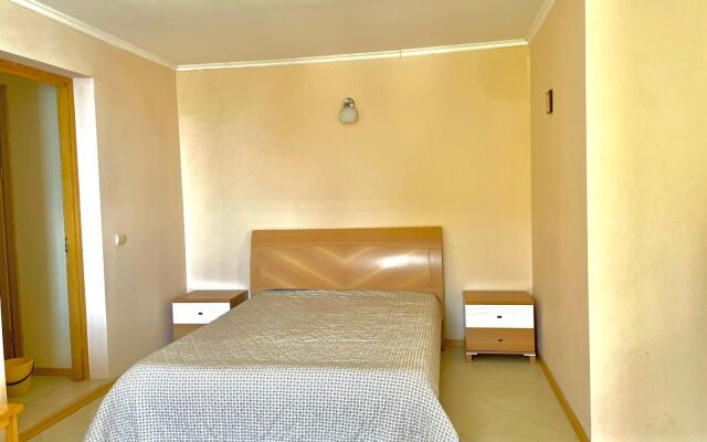 Elling U Morya Guest House
