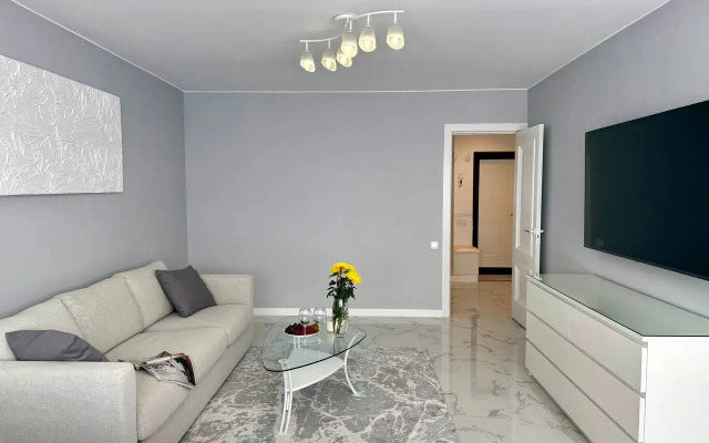 Stilnaya Ryadom S Parkom Rivyera Flat