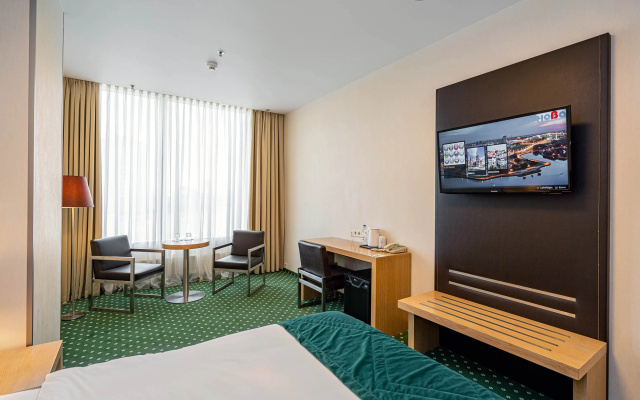 Green City Hotel