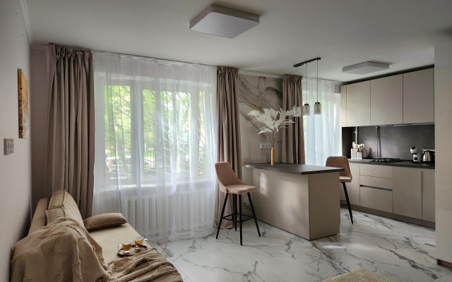 Tolstoy Donskaya Flat