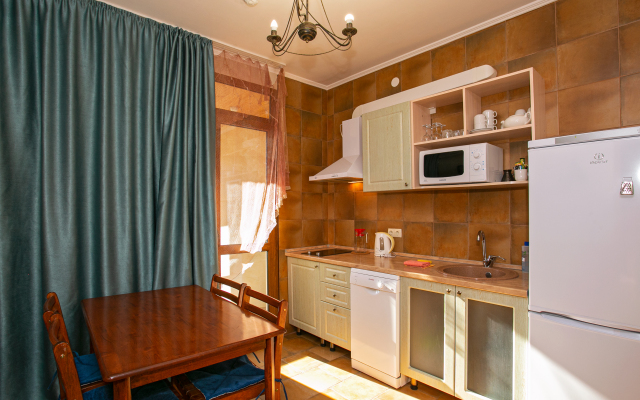 Grey-S Guest House