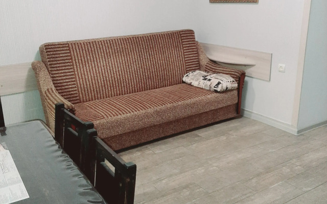 Trekhkomnatnaya Kvartira V Tsentre Na Poptsova