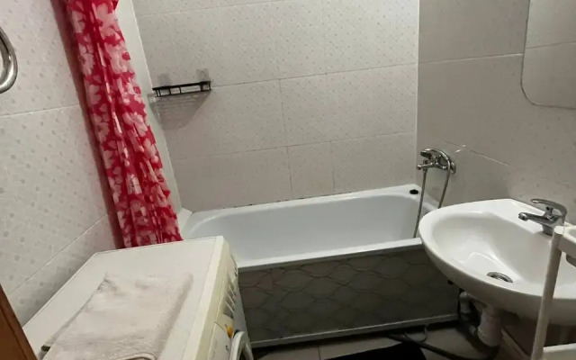 Dvukhkomnatnaya Kvartira V Kolpino Flat