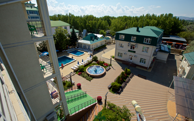 Kristall Uyut Hotel