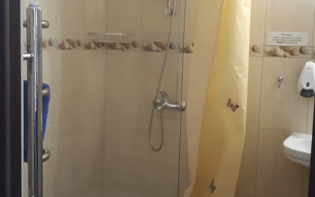 Yani Guest House