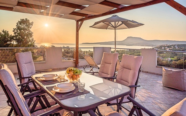 Вилла di Creta Heated Poo