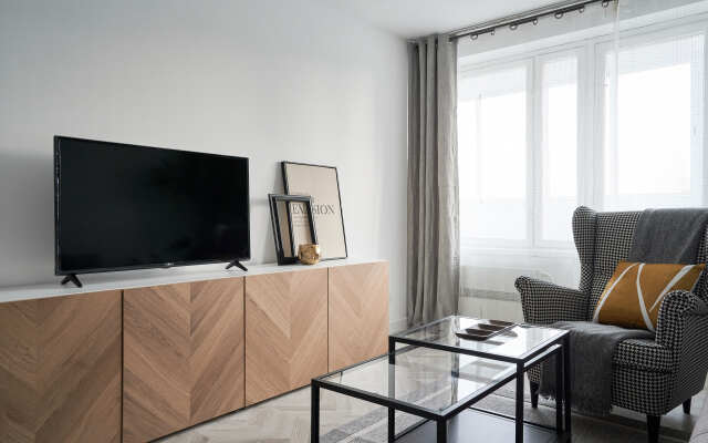 Dlya 4kh S Parkovkoy Vo Dvore Apartments