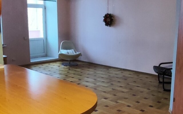 Uyutnaya 2 Komnatnaya Kvartira Flat