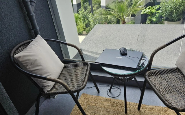 V Tsentre Sochi S Basseynom Flat