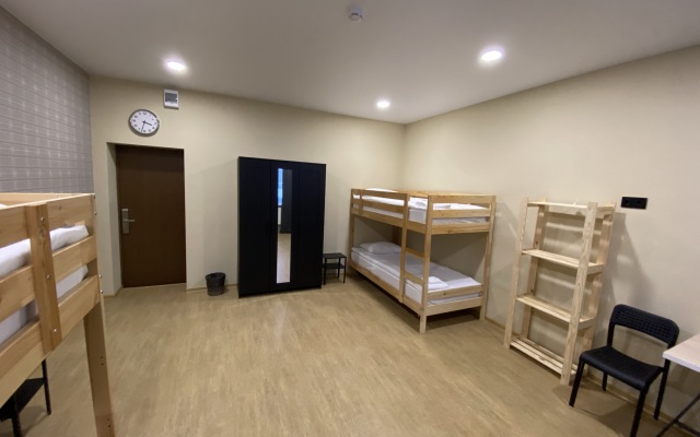 Vershina Hostel