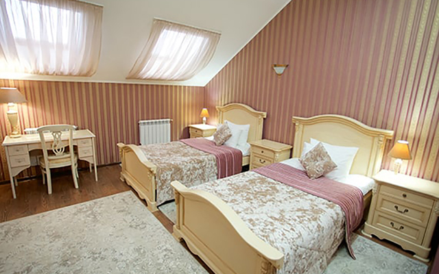Classic Grand Hotel