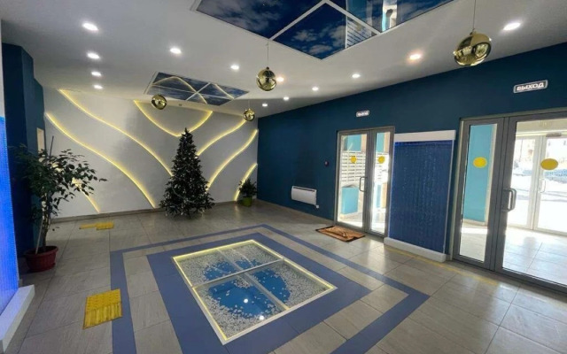 Trekhkomnatnaya S Krasivym Vidom Iz Okna Flat