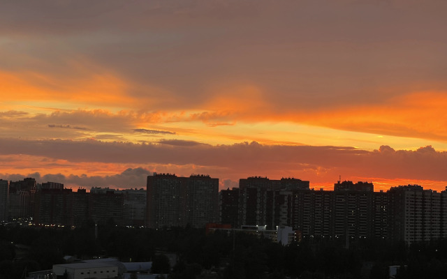 Uyutnaya Svetlaya S Vidom Na Zakat Flat