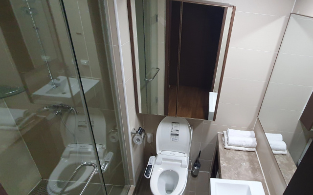 Apartamenty 14j etaz s sikarnym vidom na Mecet' Hazret Sultan