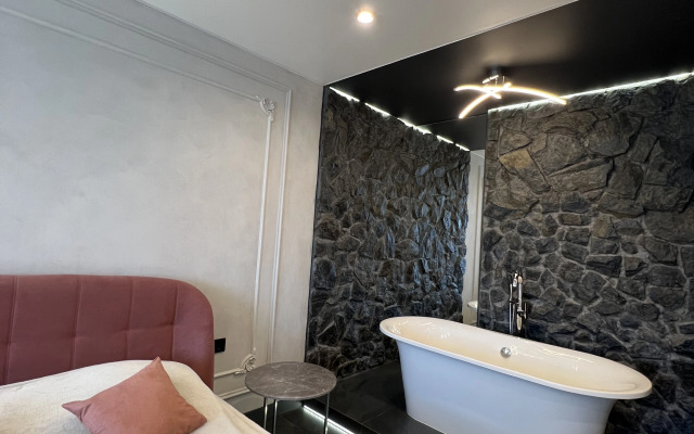 Квартира Шикарная с Ванной в Спальной Зоне