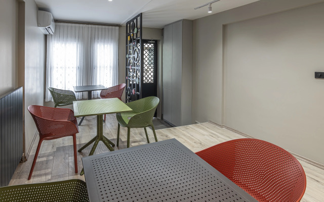 Calanthe Residence Aparthotel