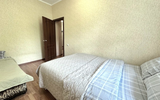 Квартира трехкомнатная в центре на Весенней