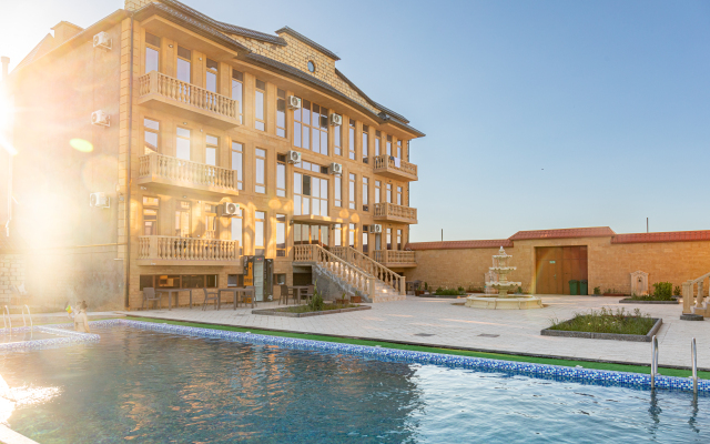 Yuzhny Bereg Hotel