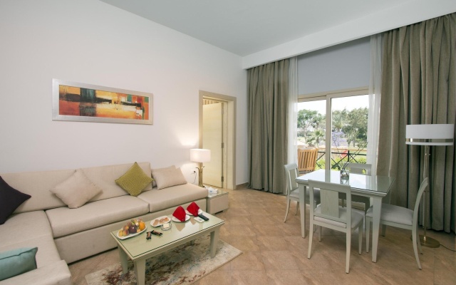 Swiss Inn Pyramids Golf Resort Cairo - Image 7
