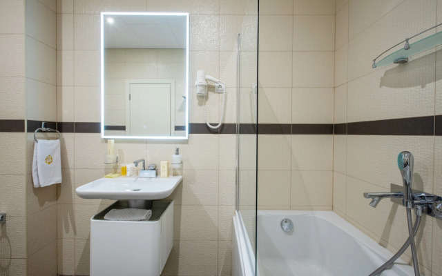 Rockmond 58 Junior Suite 7