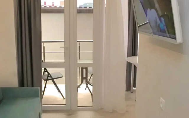 1-Komnatnaya v Hizhneimepetinskoy Buxte Flat