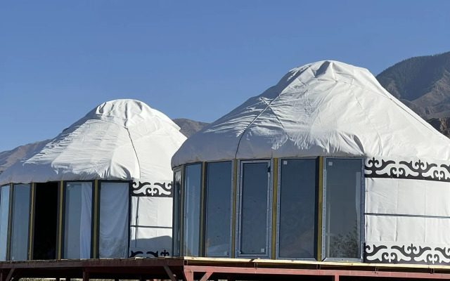 Глэмпинг Oimo Tash Yurt Camp
