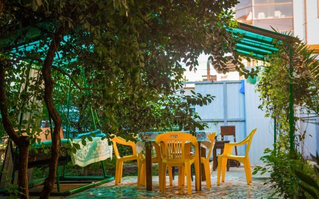 On Kramskoy Street Guest House