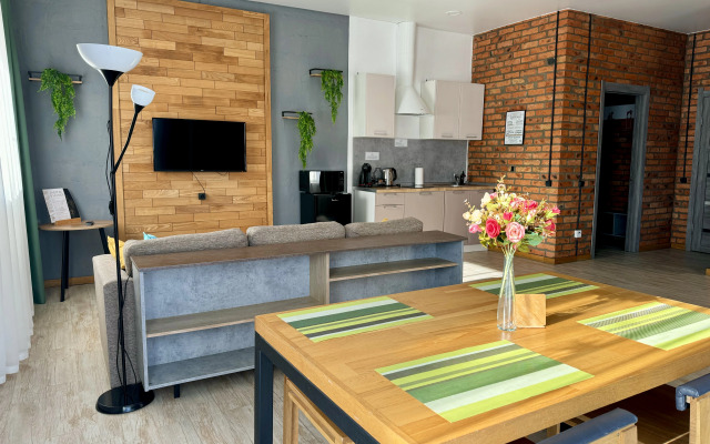 Semeynye Dvukhkomnatnye S Terrasoy Na Glavnaya 21K Apartments