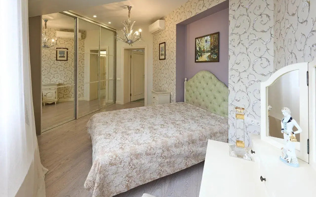 Квартира с двумя cпальнями в элитном ЖК Kpacнaя плoщадь