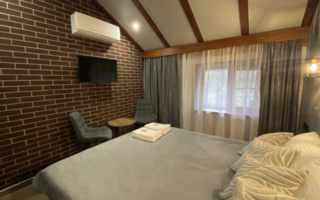 Апартаменты студия ВИП 4 Дворик Друзей