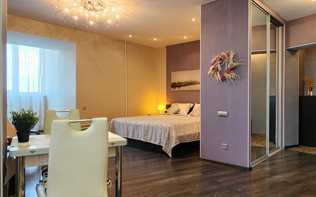 Апартаменты WinWin (ВинВин) в центре на набережной озера Кабан