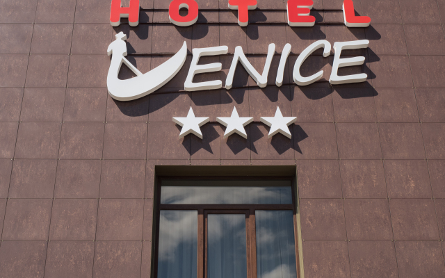 Venice Hotel