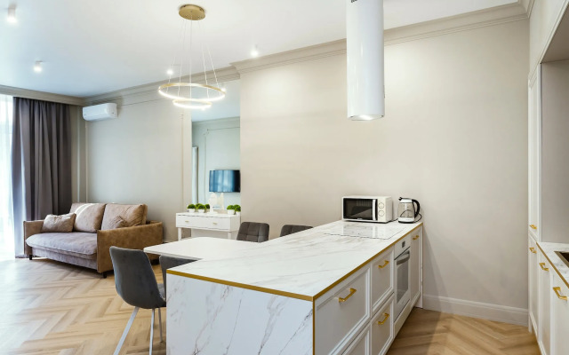 Апартаменты Шикарные с современным ремонтом Yalta Plaza Holydais