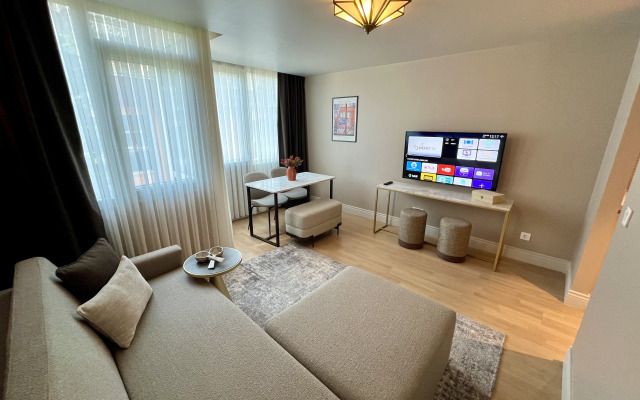 Weingart Suites Hotel