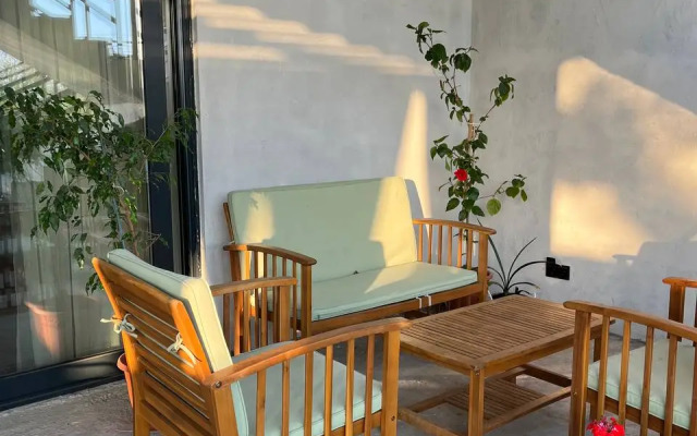 Friends Private house
