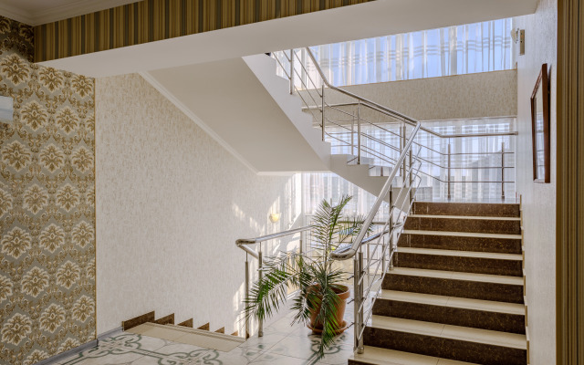 Relax Hotel
